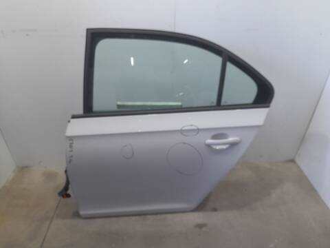 Puerta Trasera Izquierda Skoda Rapid 1.2 TSI 105CV 77KW