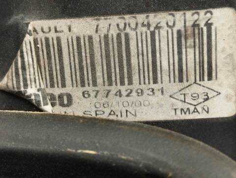 Foto 3ª: Piloto Trasero Izquierdo Renault Laguna 95CV 70KW (2000)