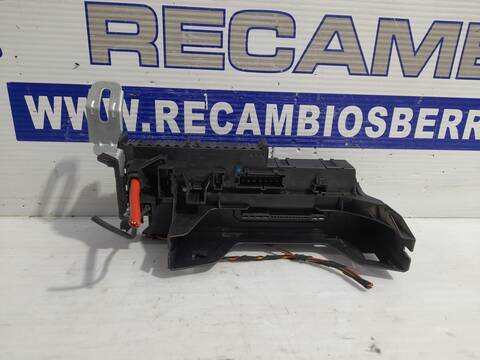Foto 3ª: Caja Reles Fusibles Mercedes Clase E 180 2.1 CDI CAT 170CV 125KW [OM651924] (2010)