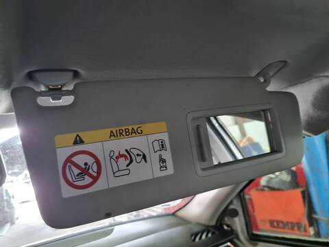 Foto 1ª: Parasol Derecho Seat Toledo STYLE 105CV 77KW [CAYC] (2015)