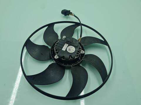 Foto 2ª: Electroventilador Audi A4 BASICO AVANT 150CV 110KW [DEUA] (2017)