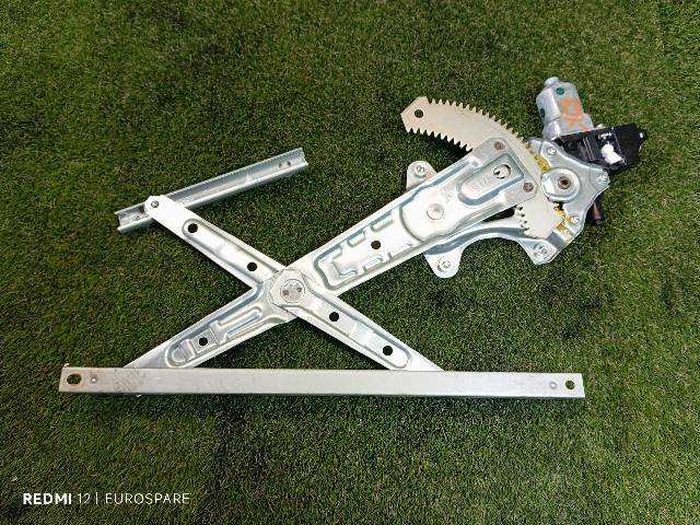 Foto 3ª: Elevalunas Eléctrico Trasero Derecho Nissan Navara 2.3 TD D23 [YS23] (2018)