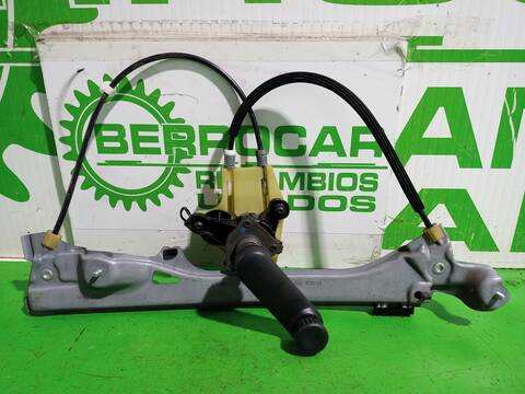 Foto 2ª: Elevalunas Manual Trasero Derecho Renault Laguna RENAULT LAGUNA III GRANDTOUR 109CV [K9K780] (2009)
