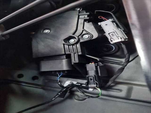 Foto 2ª: Cerradura Puerta Delantera Izquierda Toyota CHR 2.0 HYBRID MAXH21L) 150CV 111KW [M20A] (2025)
