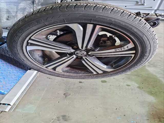 LLanta Chapa Mg ZS 1.5 VTI 106CV 78KW