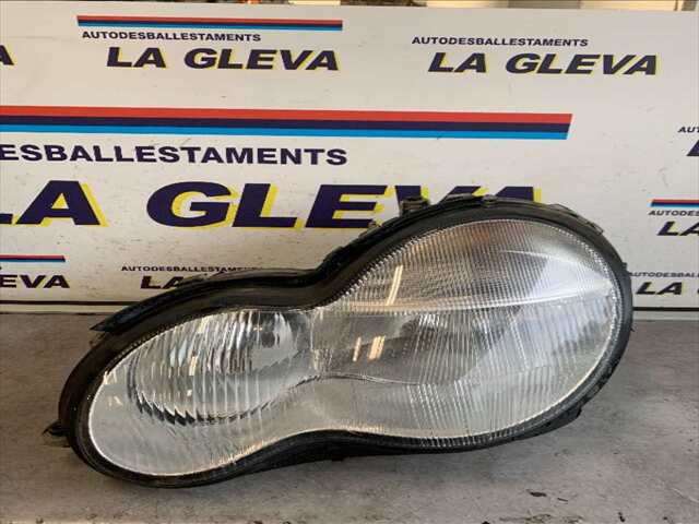 Faro Izquierdo Mercedes Clase C 160 2.2 CDI 143CV 0CV