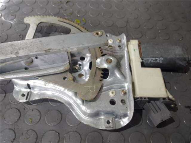 Foto 2ª: Elevalunas Eléctrico Delantero Derecho Toyota Avensis 2.0 D-4D [1CD-FTV]
