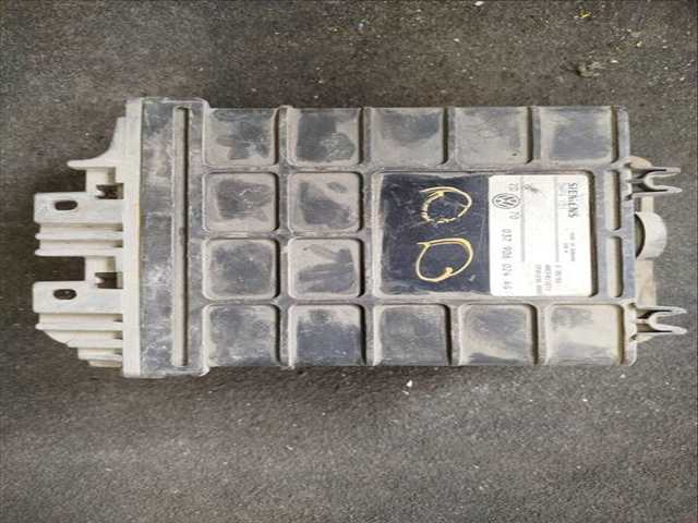 Foto 1ª: Centralita Motor ECU Volkswagen Golf VERSION INDEFINIDA (1995)
