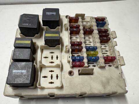 Caja Reles Fusibles Ford Tourneo VERSION INDEFINIDA