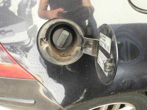 Tapa Exterior Combustible Volkswagen Golf ASZ BERLINA