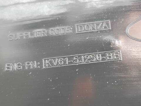 Foto 3ª: Deposito AdBlue Ford Transit FURGON 200 L1 AMBIENTE (2018)