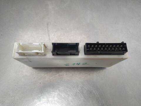 Foto 2ª: Caja Reles Fusibles Bmw X5 3.0I 231CV 170KW [M54B30] (2002)