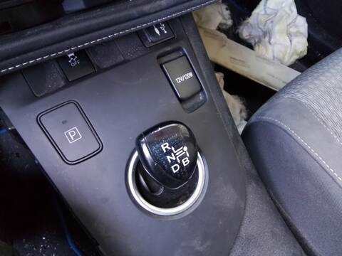 Foto 2ª: Palanca de Cambio Toyota Auris HYBRID ACTIVE 99CV 73KW [2ZR] (2017)