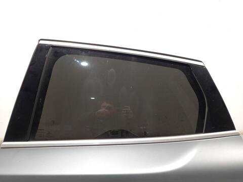 Foto 3ª: Puerta Trasera Izquierda Volvo V40 D2 114CV 84KW [D4164T] (2013)