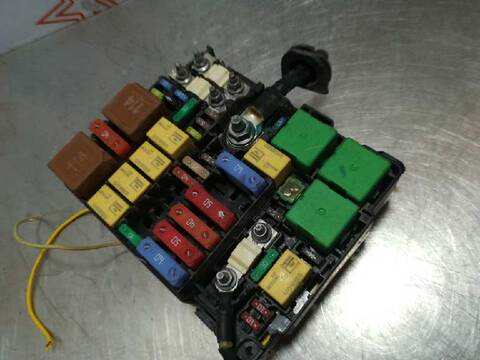 Foto 2ª: Caja Reles Fusibles Citroen Berlingo DRIVER M 131CV 96KW FURGON [YH01] (2019)