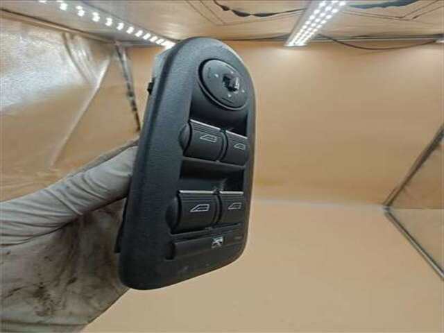 Foto 3ª: Botonera Elevalunas Ford Kuga 2.0 TREND [2.0 LTR. - 100 KW TDCI CAT]