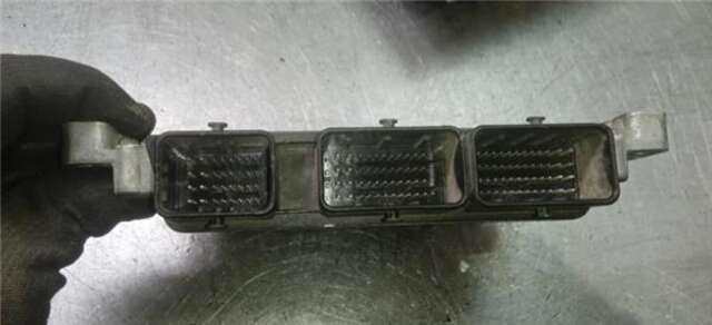 Foto 3ª: Centralita Motor ECU Renault Clio 1.5 DCI (86CV) [K9K6770]