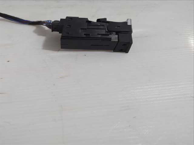 Foto 2ª: Freno de Mano Volkswagen T-Roc 1.6 TDI 115CV [DGTE] (2017)