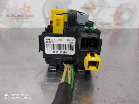 Foto 4ª: Caja Reles Fusibles Peugeot 308 STYLE 120CV 88KW [BH01] (2017)