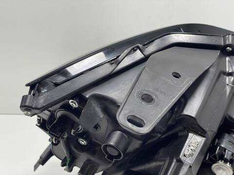 Foto 2ª: Faro Izquierdo Mazda CX-30 PE (2023)