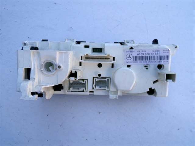 Foto 2ª: Mando Calefacción A. A. Mercedes Clase B 200 2.0 CDI W245,2005-2008 (2006)