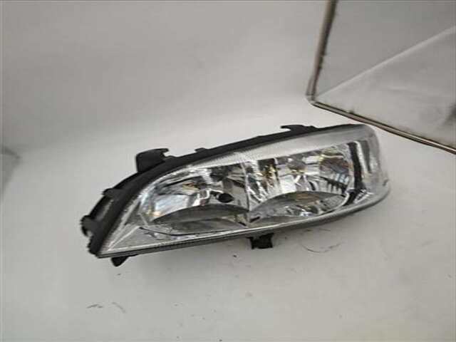 Foto 2ª: Faro Izquierdo Opel Zafira 2.2 BLUE LINE [2.2 LTR. - 92 KW 16V DTI CAT (Y 22 DTR - L50)] [Y 22 DTR / L50]