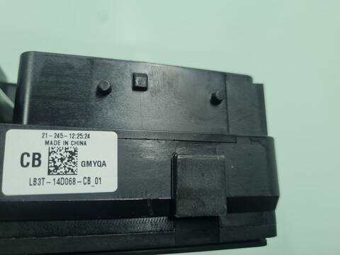 Foto 3ª: Caja Reles Fusibles Ford Ranger DOBLE CABINA 4X4 XLT LIMITED 170CV 125KW [BC2X] (2022)