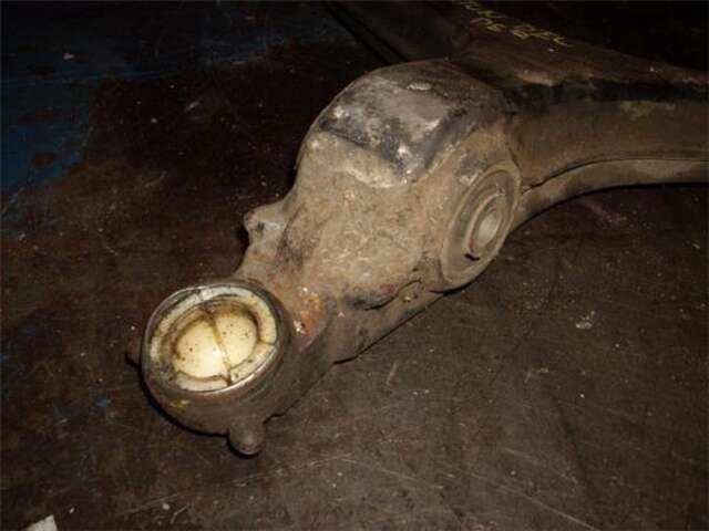Foto 1ª: Brazo Suspension Delantero Derecho Ssangyong Rexton 2.7 270 XVT LIMITED [2.7 LTR. - 132 KW TURBODIESEL CAT] [D27DT]