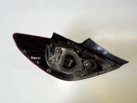 Foto 3ª: Piloto Trasero Derecho Opel Corsa ENJOY 1.3 16V CDTI CAT Z 13 DTH - L4I) 90CV (2006)