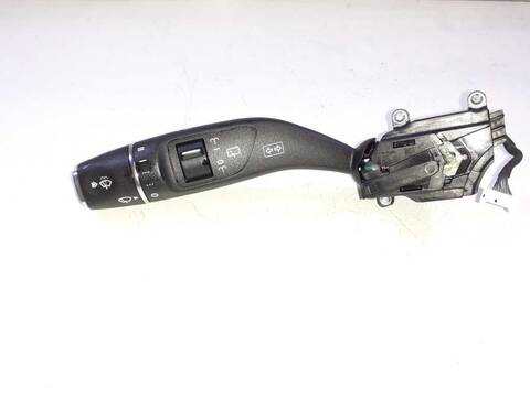 Foto 2ª: Mando Multifuncion Mercedes Clase V 200 136CV 100KW (2014)