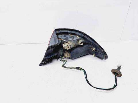 Foto 4ª: Piloto Trasero Izquierdo Mazda 3 BERLINA 73CV 54KW [BP] (1996)