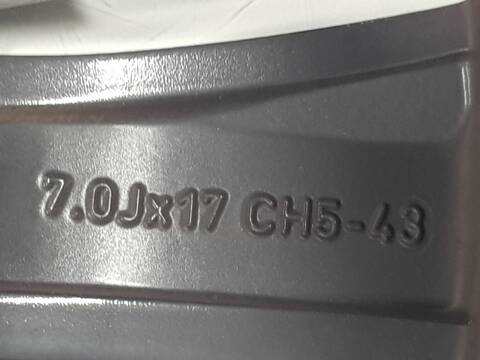 Foto 2ª: LLanta Aleacion Mercedes Clase T 180 160 STANDARD 420.853)