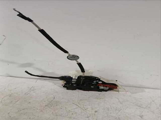 Foto 2ª: Cerradura Puerta Trasera Derecha Volkswagen Phaeton 3.0 V6 TDI 4MOTION 240CV [CARB CEXA] (2002)