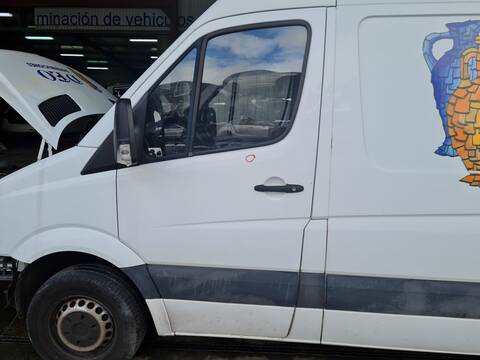 Puerta Delantera Izquierda Mercedes Sprinter 210/213/216 CDI 906.611/613) 95CV 70KW CAJA CERRADA