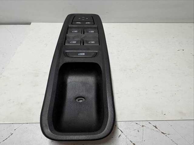 Foto 3ª: Botonera Elevalunas Dacia Sandero H4DF480 (2023)