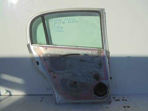 Foto 2ª: Puerta Trasera Izquierda Opel Astra CLUB BERLINA 80CV 59KW [Z17DTL] (2004)