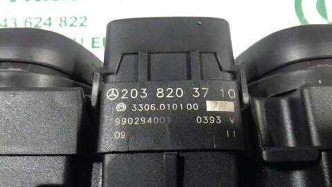 Foto 3ª: Mando Multifuncion Mercedes Clase C 160 2.2 CDI CAT BERLINA 143CV 105KW [OM611962] (2000)