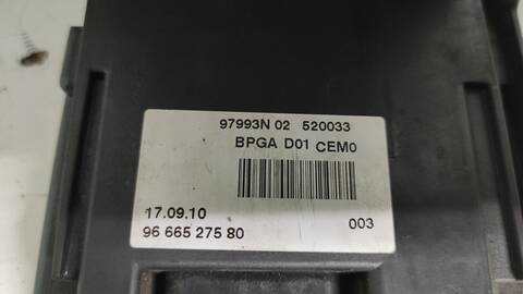 Foto 3ª: Caja Reles Fusibles Citroen C4 9HZ PICASSO (2010)