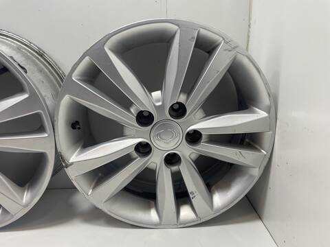 Foto 1ª: Juego LLantas Ssangyong Tivoli 673910 (2016)