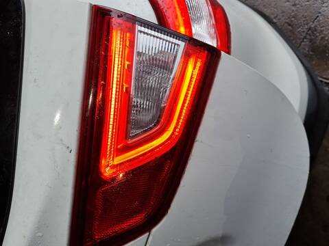 Foto 1ª: Piloto Portón Derecho Nissan Qashqai ACENTA 116CV 85KW [HRA2DDT] (2014)