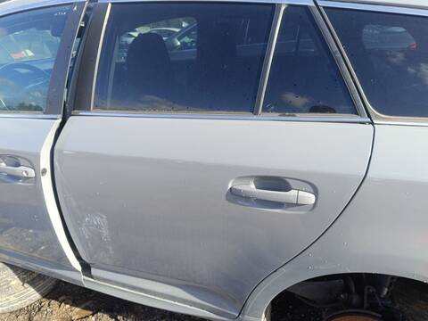Puerta Trasera Izquierda Toyota Avensis BUSINESS ADVANCE