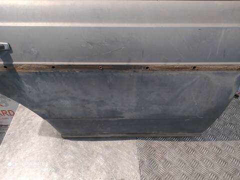 Foto 2ª: Puerta Trasera Derecha Mercedes Clase E 180 D 300 COUPE BERLINA 80CV 59KW [115954] (1977)