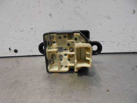 Foto 4ª: Botonera Elevalunas Hyundai Atos 1.0 CAT 58CV 43KW [G4HCE] (2001)