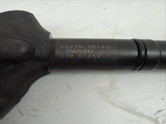 Foto 2ª: Inyectores Toyota Avensis 2.0 TD CAT 126CV 93KW [1AD-FTV] (2007)