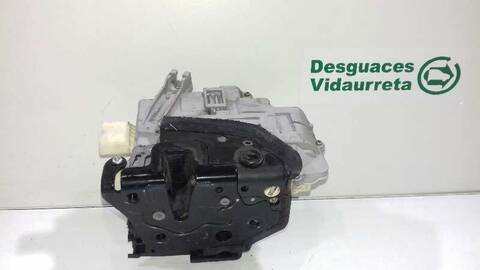 Foto 2ª: Cerradura Puerta Trasera Derecha Volkswagen Passat ADVANCE 140CV 103KW [BKP] (2007)