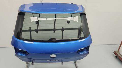 Portón Volkswagen T-Roc ADVANCE 5P
