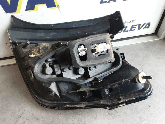 Foto 2ª: Piloto Trasero Izquierdo Citroen C3 1.4 HDI70CV [8HZ] (2010)