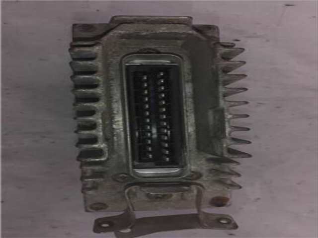 Foto 3ª: Centralita Motor ECU Mercedes Clase E 180 2.6 E 260 124.026) [2 6 LTR. - 118 KW CAT] BERLINA 160CV