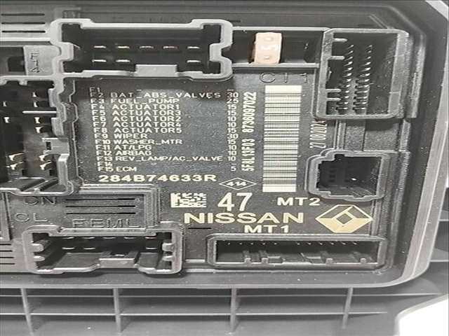 Foto 2ª: Caja Reles Fusibles Renault Clio 1.0 TCE BIVALENT. GASOLINA - GPL 101CV (2019)