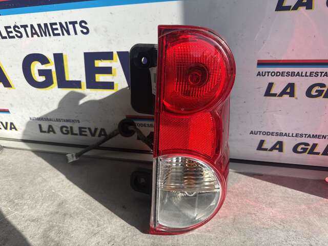 Piloto Trasero Derecho Nissan NV200 1.5 DCI 110CV